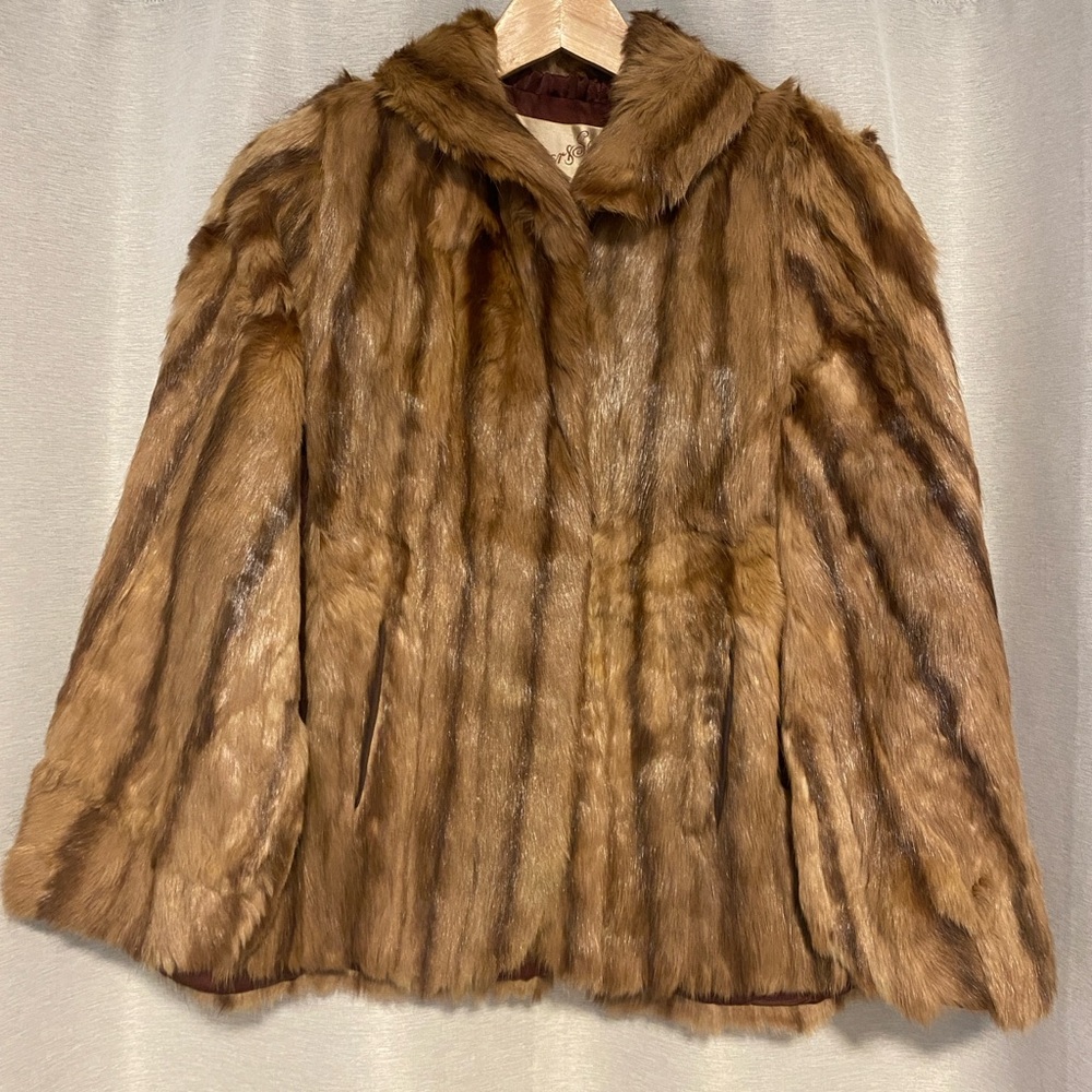 Elegant Brown Vintage Fur Cape